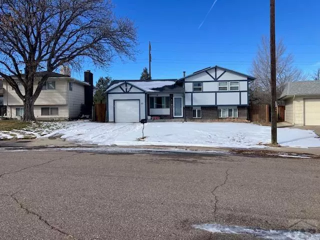 23 Sovereign Circle, Pueblo, CO 81005