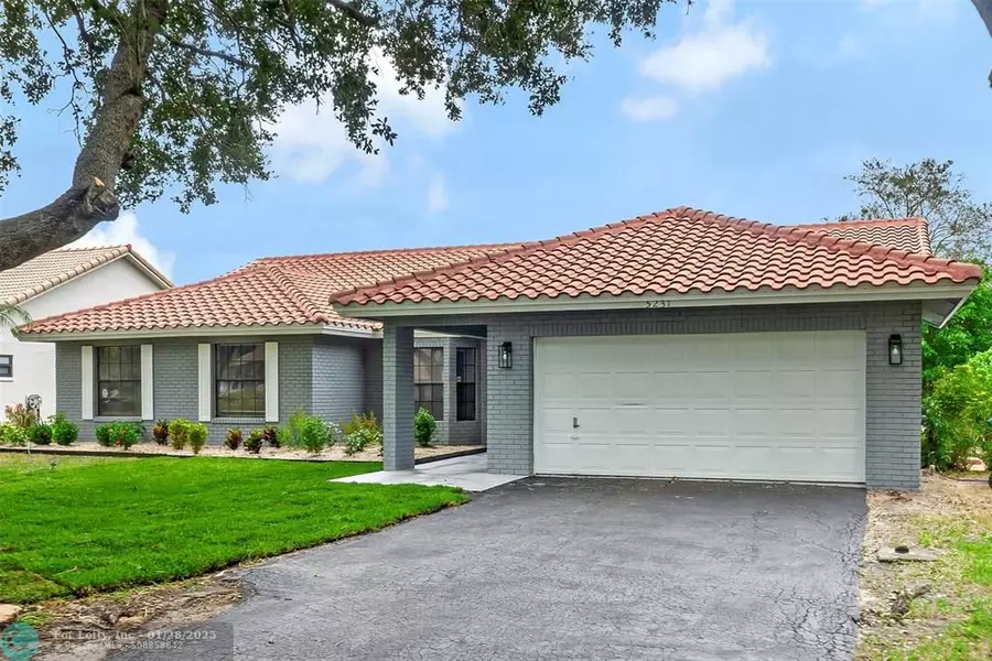 5231 NW 85th Ter, Coral Springs, FL 33067