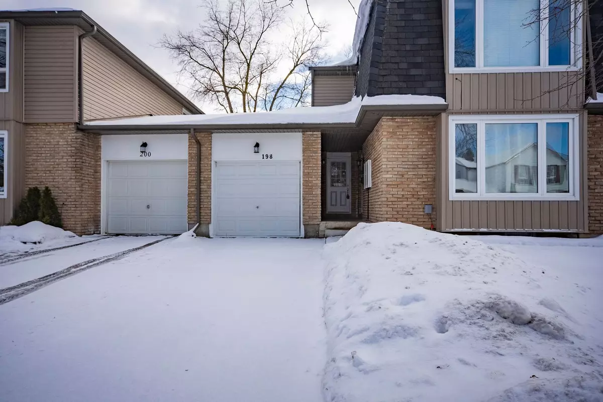 Kitchener, ON N2N 1J1,198 Silver Aspen CRES