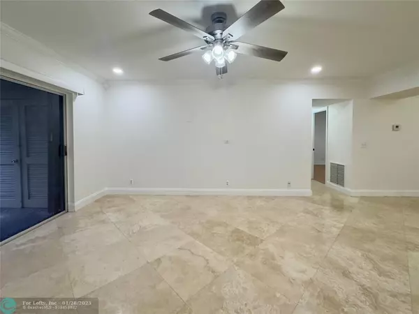 Boca Raton, FL 33486,632 NW 13th St  #36