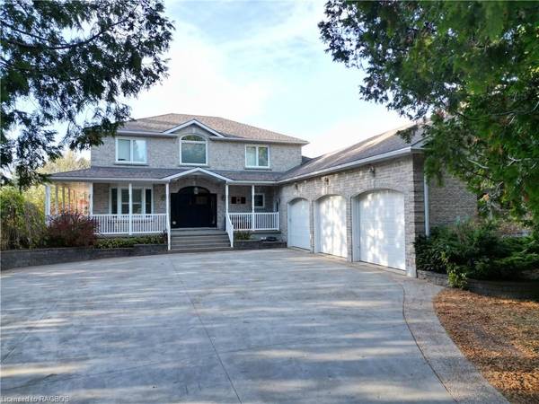 Kincardine, ON N2Z 2X6,19 STONEY ISLAND CRES