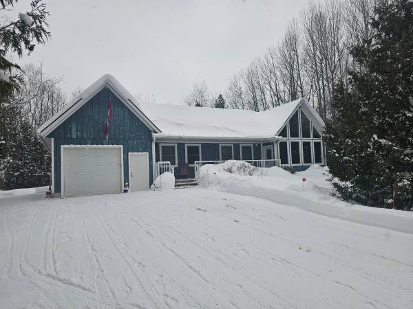 32 PINE FOREST DR, South Bruce Peninsula, ON N0H 1P0