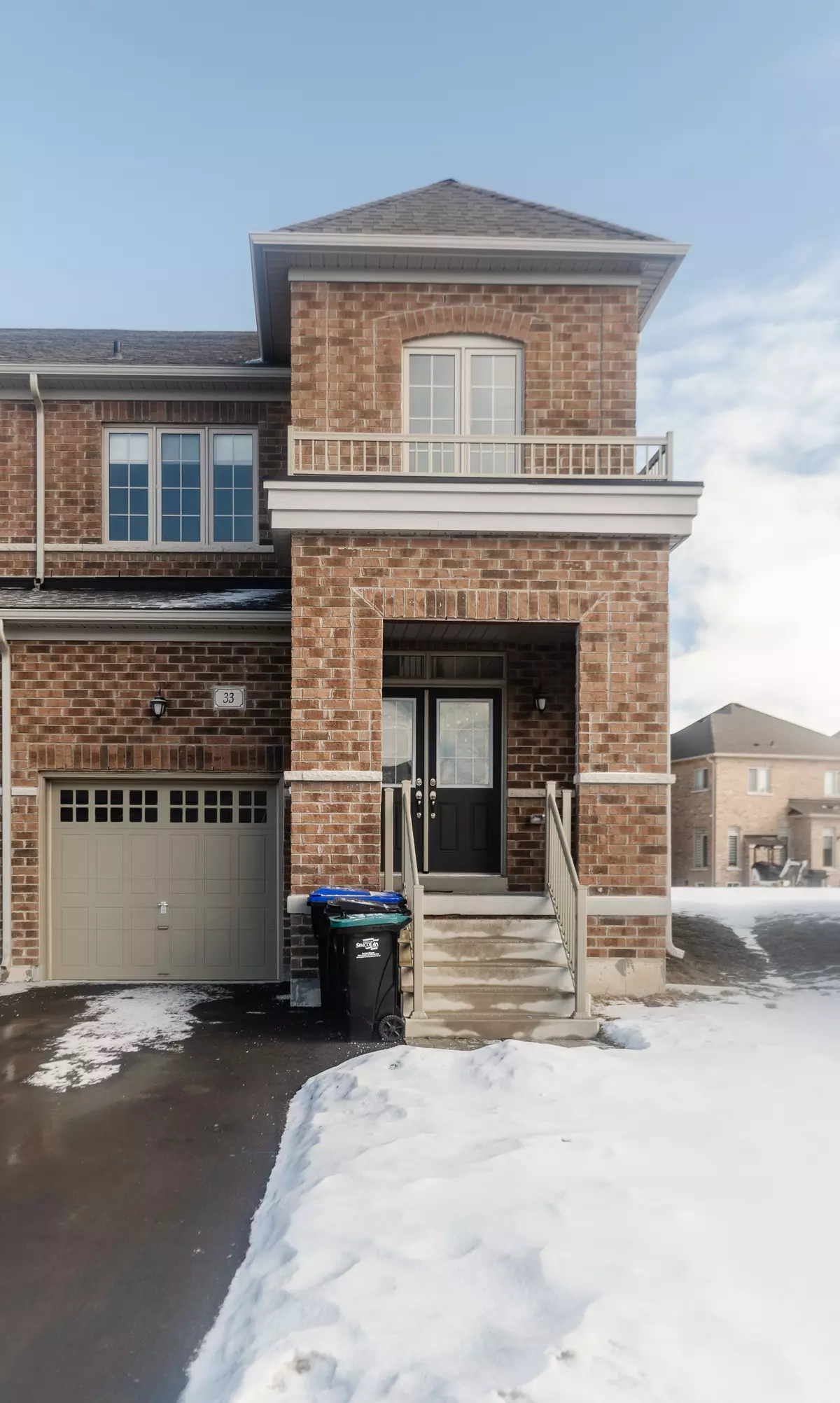 Bradford West Gwillimbury, ON L3Z 2A6,33 Ferragine CRES