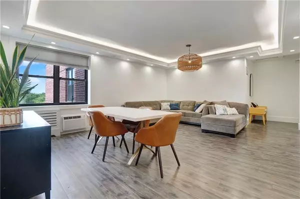 Brooklyn, NY 11230,1075 Ocean Pkwy #3E