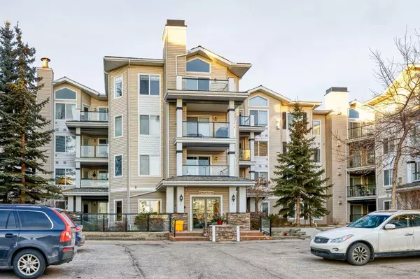 369 Rocky Vista PARK NW #313, Calgary, AB T3G 5K7