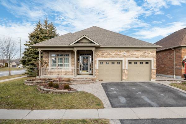 Oshawa, ON L1K 2W8,953 Greenleaf CIR