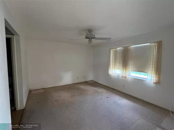 Sunrise, FL 33322,9561 Sunrise Lakes Blvd  #310