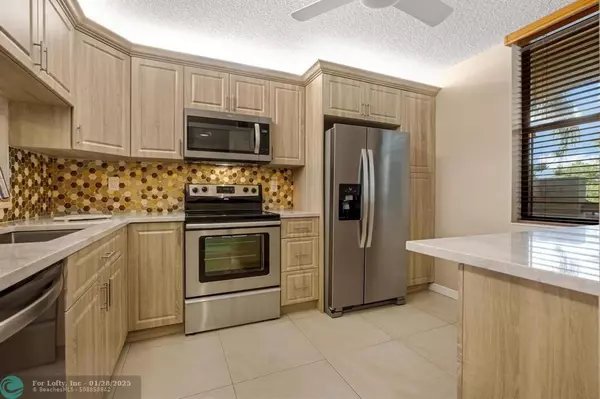 Coconut Creek, FL 33066,2907 Carambola Cir S  #203