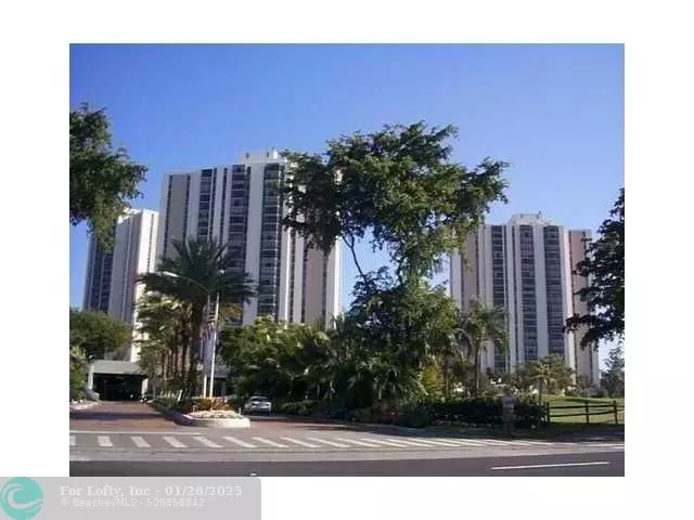 20301 W Country Club Dr  #2025, Aventura, FL 33180