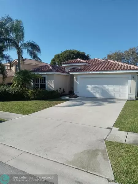 7362 Michigan Isle Rd, Lake Worth, FL 33467