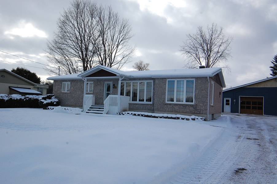 312 Ramage RD, Prescott And Russell, ON K4K 1K7