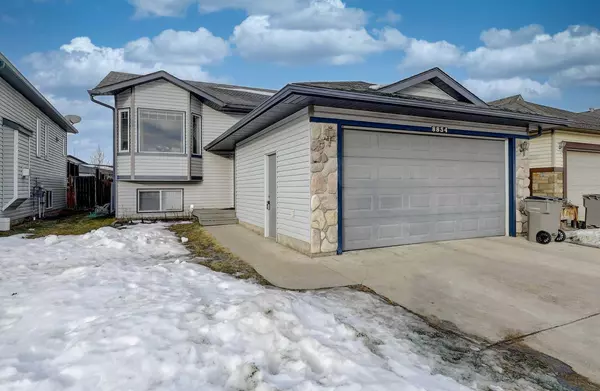 8834 70 AVE, Grande Prairie, AB T8X0C1