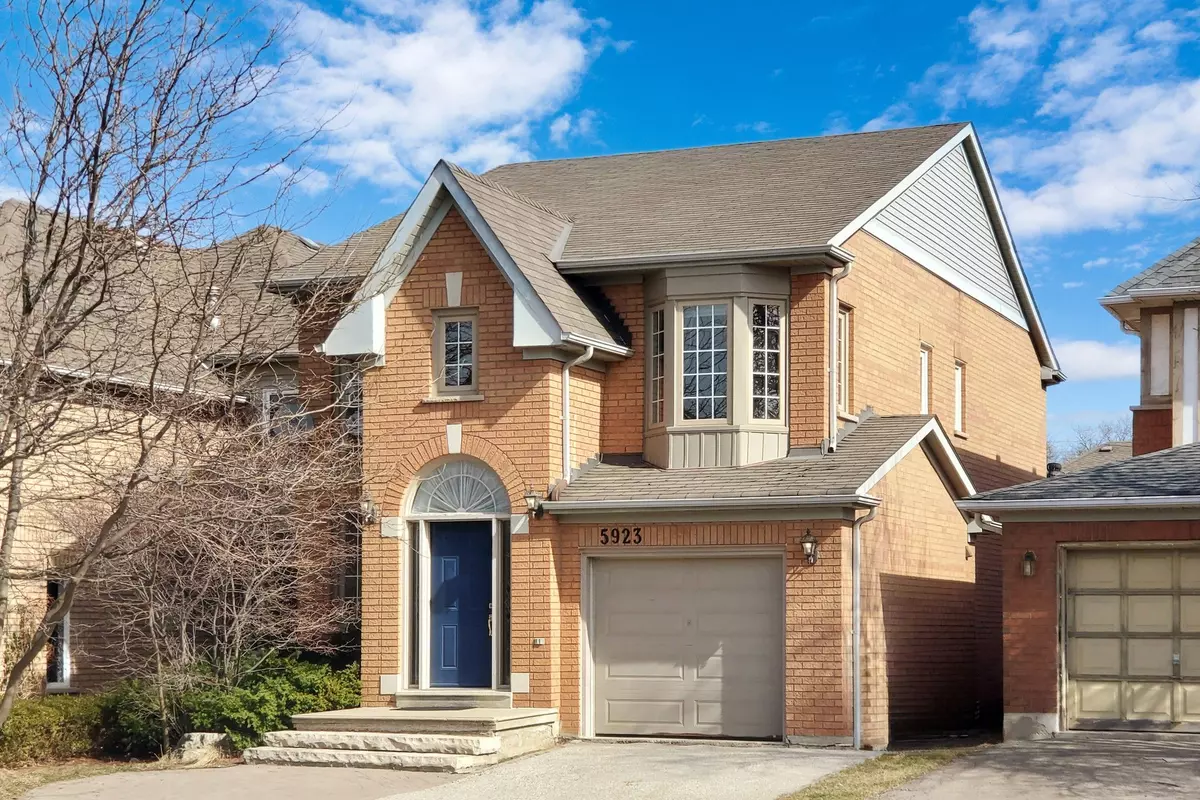 Mississauga, ON L5M 5L8,5923 Leeside CRES