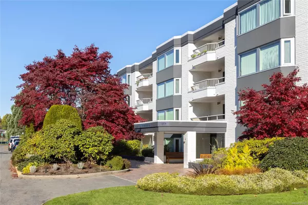 1370 Beach Dr #409, Oak Bay, BC V8S 2N6