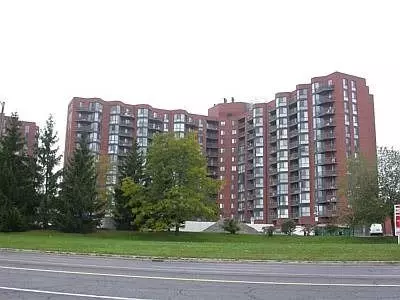 10 Dean Park RD #313, Toronto E11, ON M1B 3G8