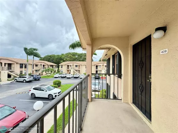 Boca Raton, FL 33428,9480 Boca Cove Cir  #409