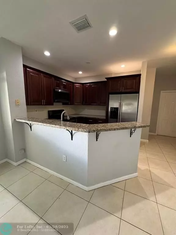 Tamarac, FL 33321,8851 N Isles Cir