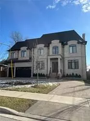 27 Claridge DR, Richmond Hill, ON L4C 6G8