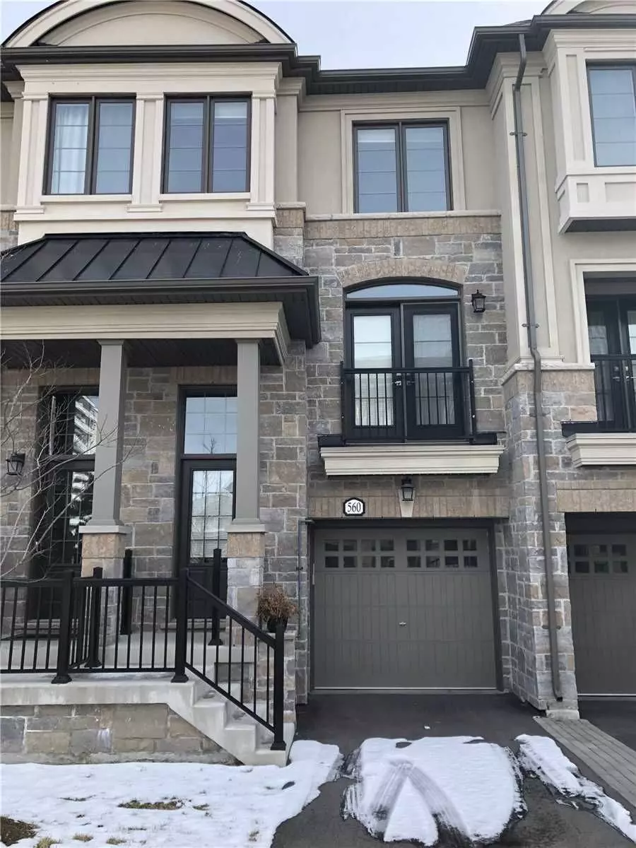 Mississauga, ON L5G 0B3,560 Mermaid CRES