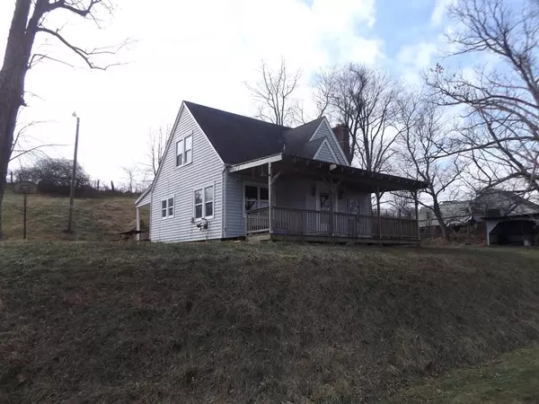 7414 Snake Creek Rd, Hillsville, VA 24343