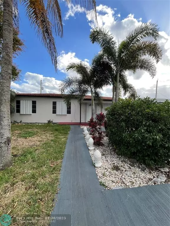 1121 S 15th Ave, Lake Worth Beach, FL 33460