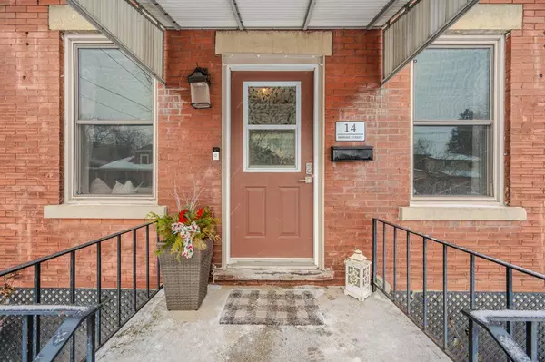 Wellington, ON N1E 5M2,14 Morris ST