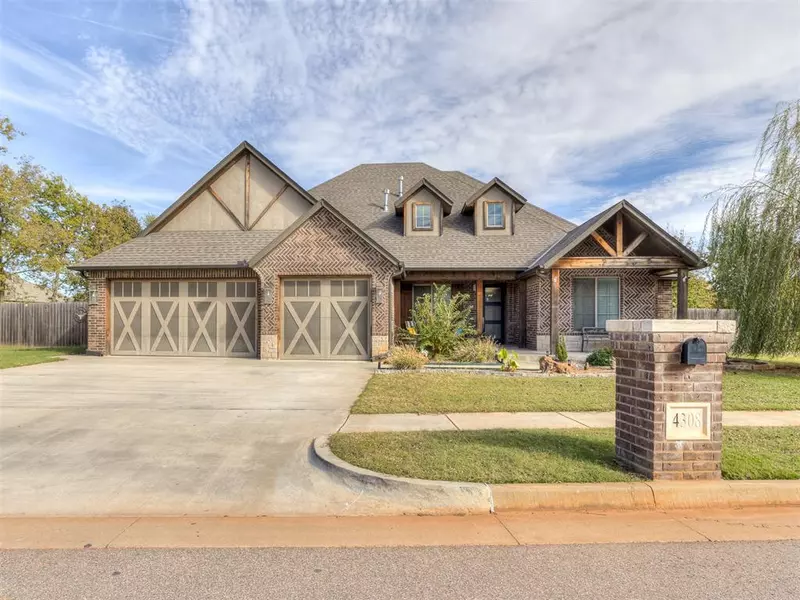 4308 Bridge Wood Lane, Oklahoma City, OK 73179