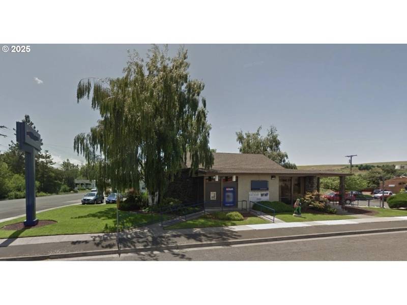 610 E BROADWAY AVE, Milton Freewater, OR 97862