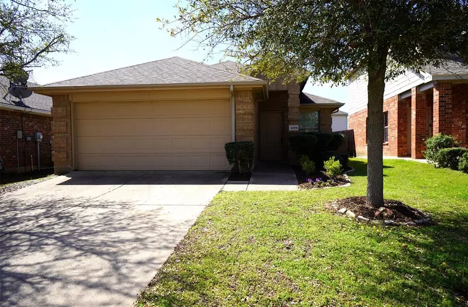 1209 Silver Maple Lane, Royse City, TX 75189