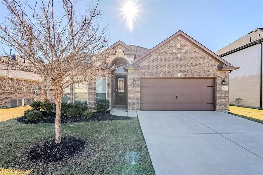 9204 Brittlebrush Trail, Fort Worth, TX 76177