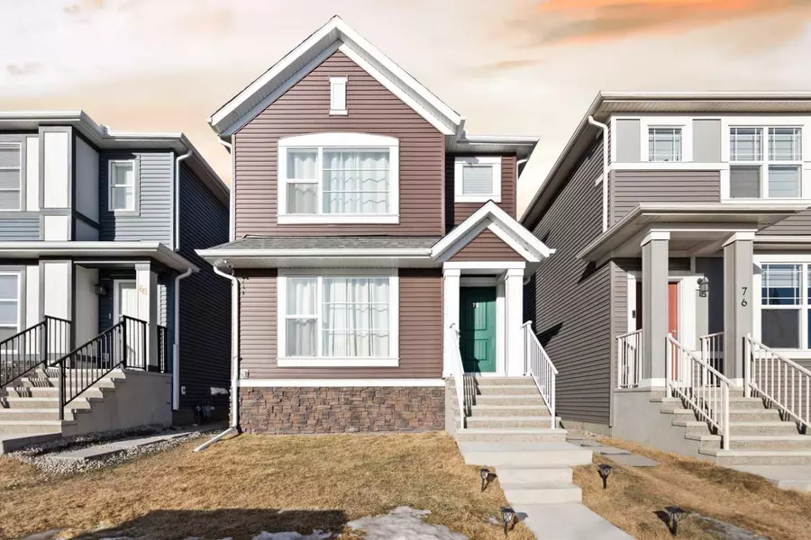 72 Corner Glen AVE Northeast, Calgary, AB T3N 2L7