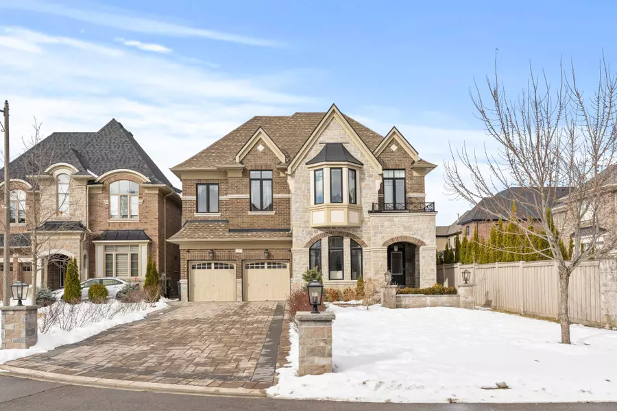 51 Classic DR, Brampton, ON L6Y 5H3