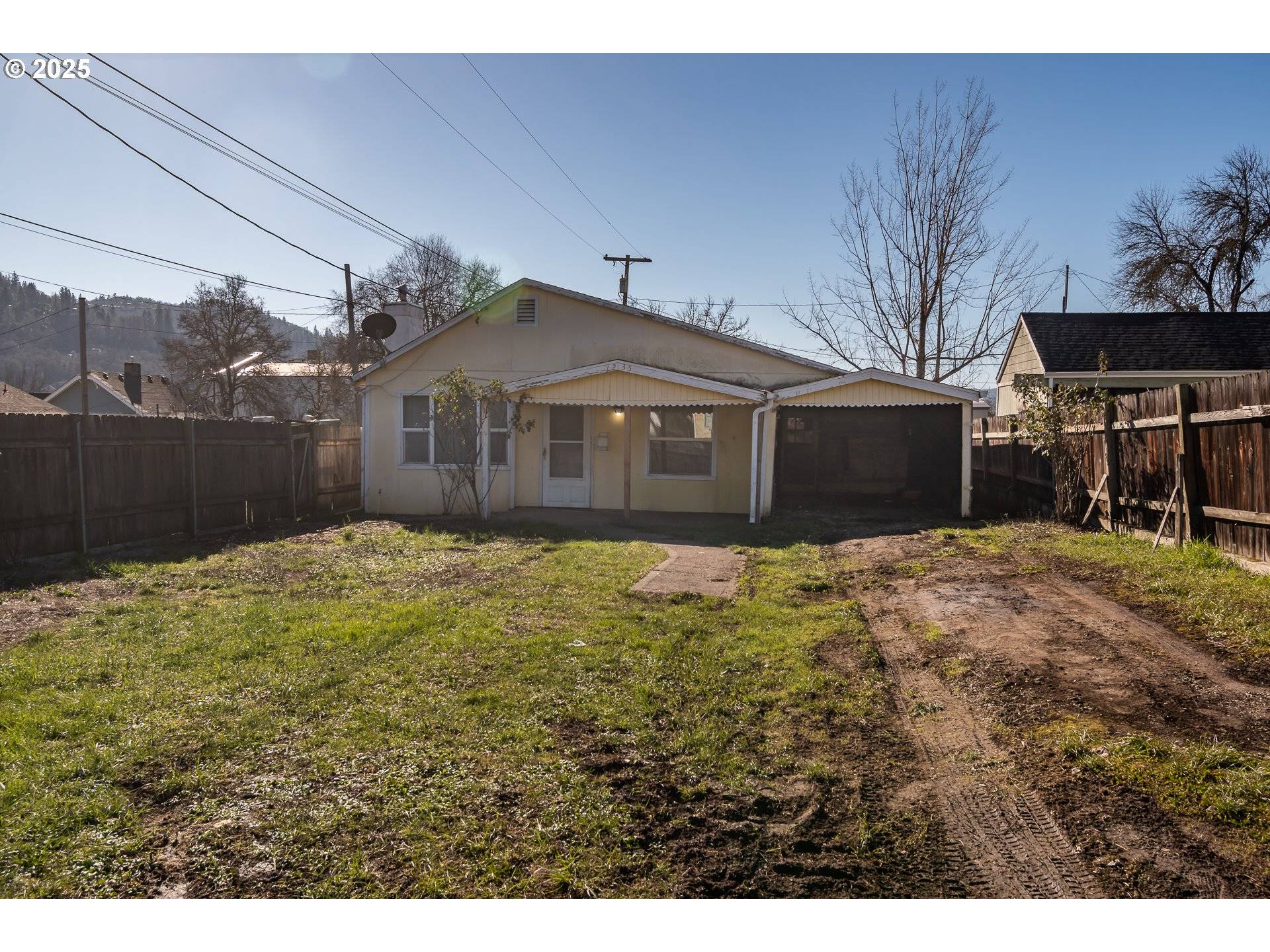 Roseburg, OR 97470,1235 NE FREEMONT AVE
