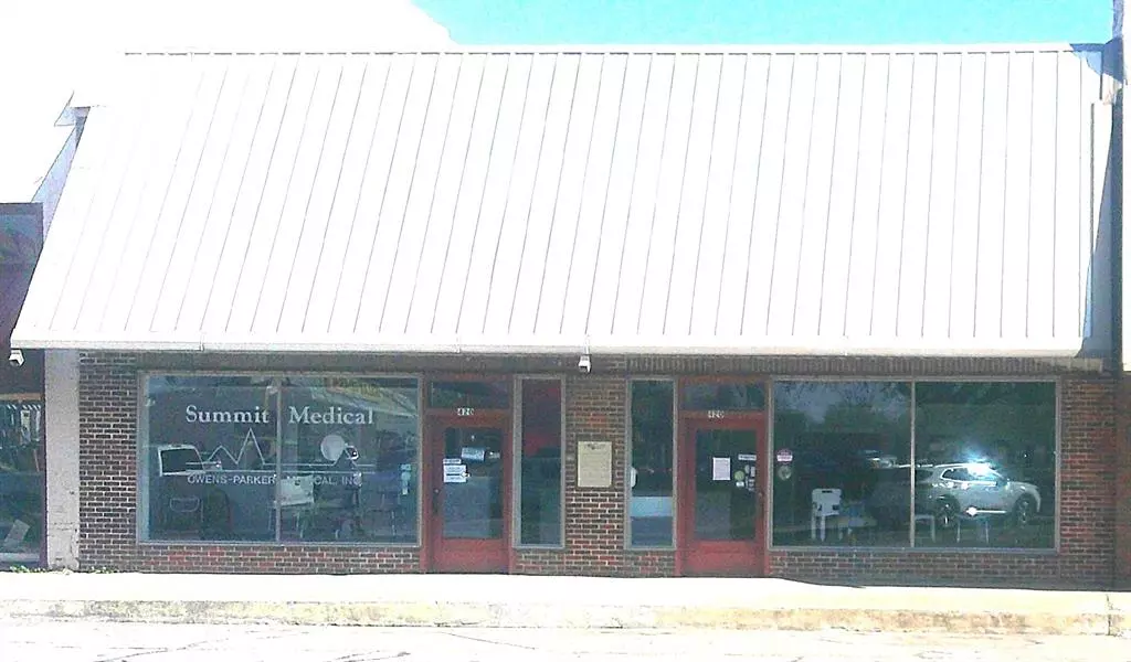 Bonham, TX 75418,420 N Center Street