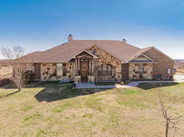 526 Oates Road, Palmer, TX 75152