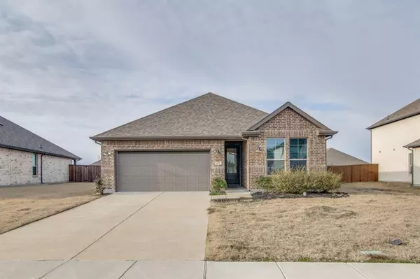 421 Ardsley Lane, Forney, TX 75126