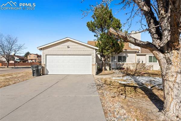 3310 Hazelwood CT, Colorado Springs, CO 80918