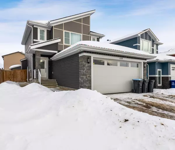 124 Warren RD, Fort Mcmurray, AB T9H5H8