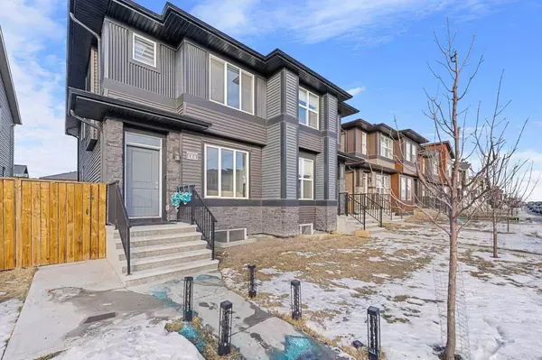 188 Corner Meadows WAY NE, Calgary, AB T3N 1Y4