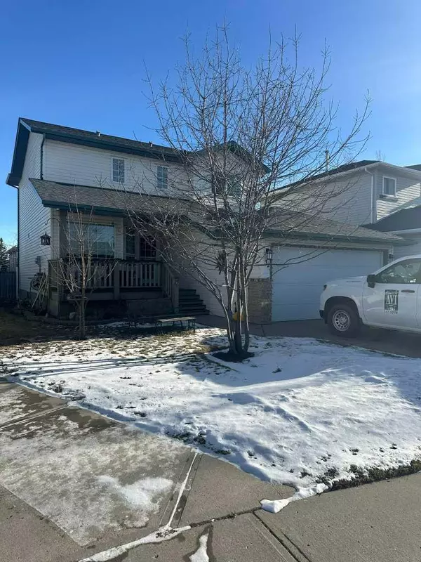 32 Sunridge PL NW, Airdrie, AB T4B 2J1