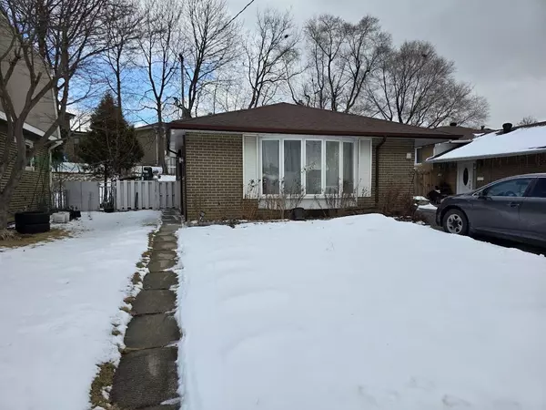 18 Manorglen Acres #Bsmt, Toronto E07, ON M1S 1W4