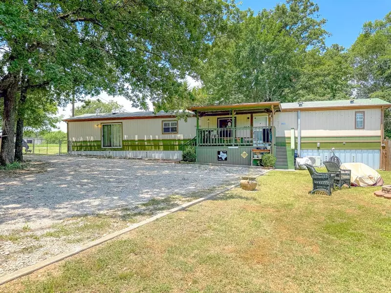 104 Still Water Drive, Gun Barrel City, TX 75156