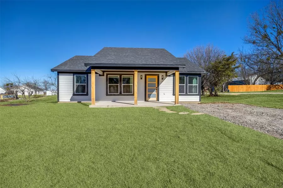 218 W Cardinal, Ector, TX 75439