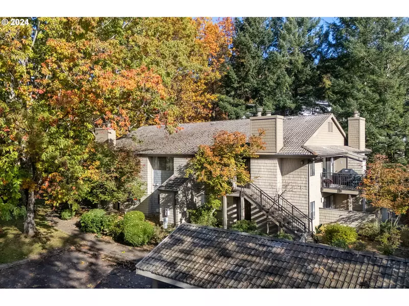 5 CRESTFIELD CT, Lake Oswego, OR 97035