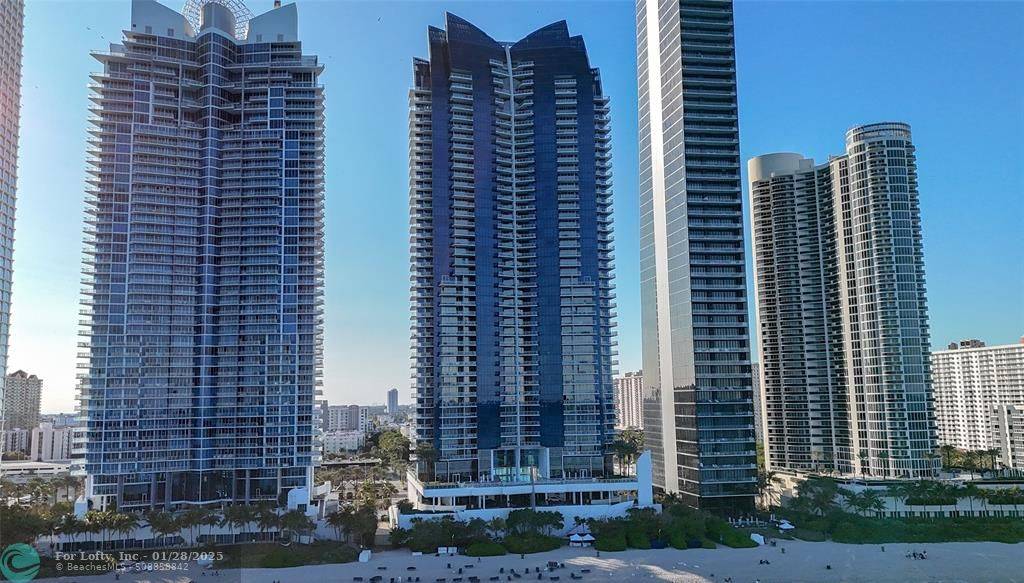 Sunny Isles Beach, FL 33160,17121 Collins Ave  #1406