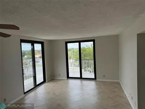 Hollywood, FL 33021,901 hillcrest  #401