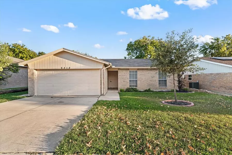 6212 Sunnybrook Drive, Watauga, TX 76148