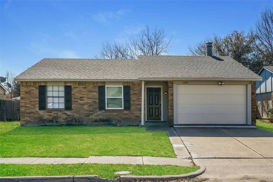 1509 Santa Fe Trail, Grand Prairie, TX 75052