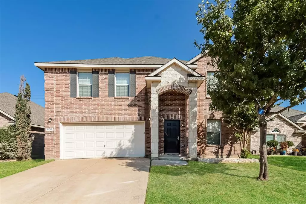 Denton, TX 76208,6281 Desert Holly Way