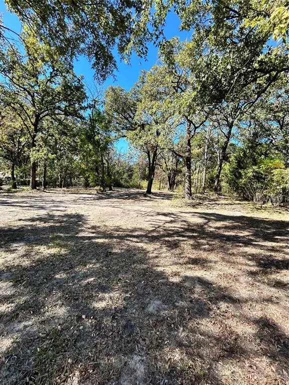 Tool, TX 75143,208 N Old Indian Trail